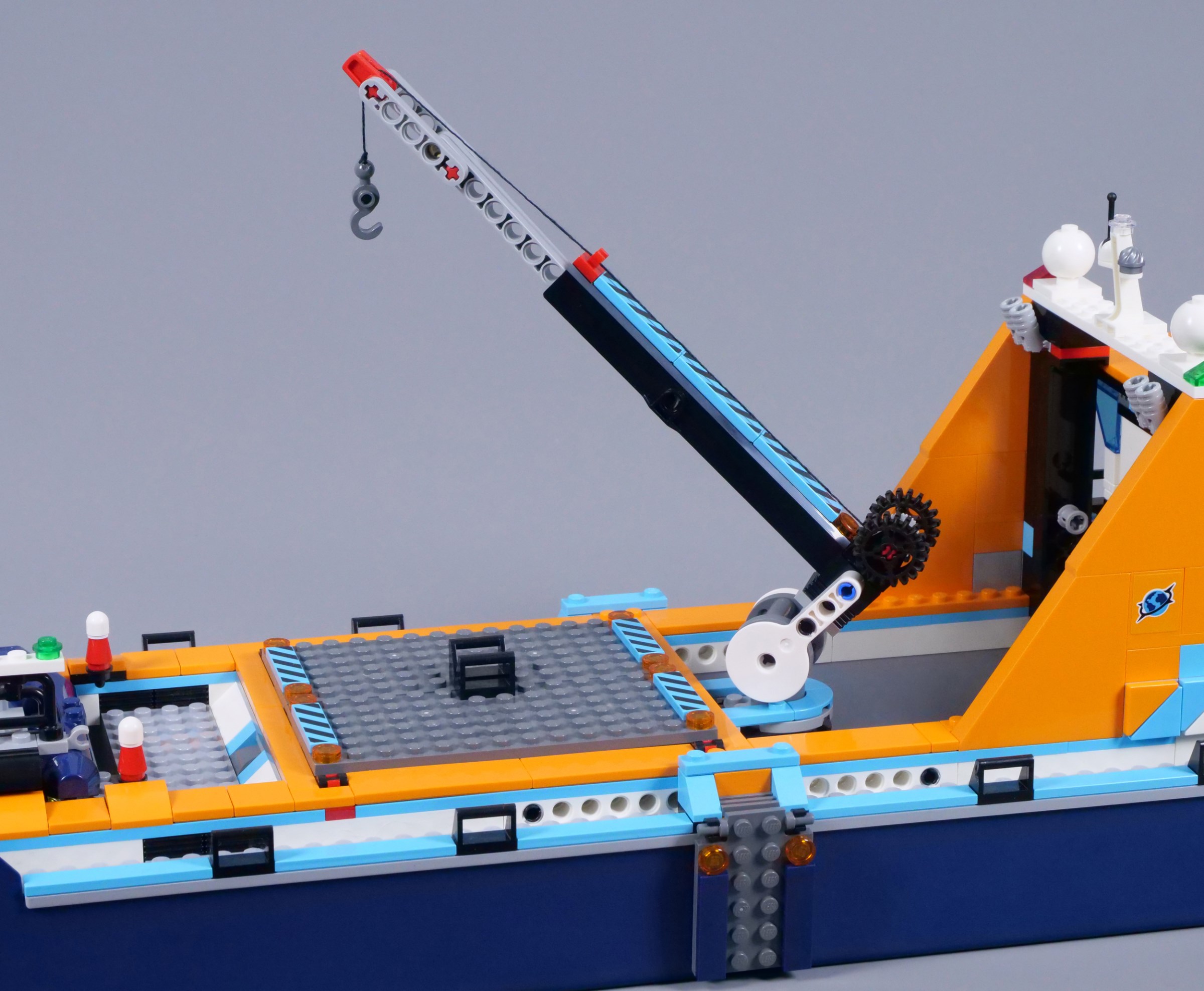 LEGO City 60368 Arctic Explorer Ship review | Brickset